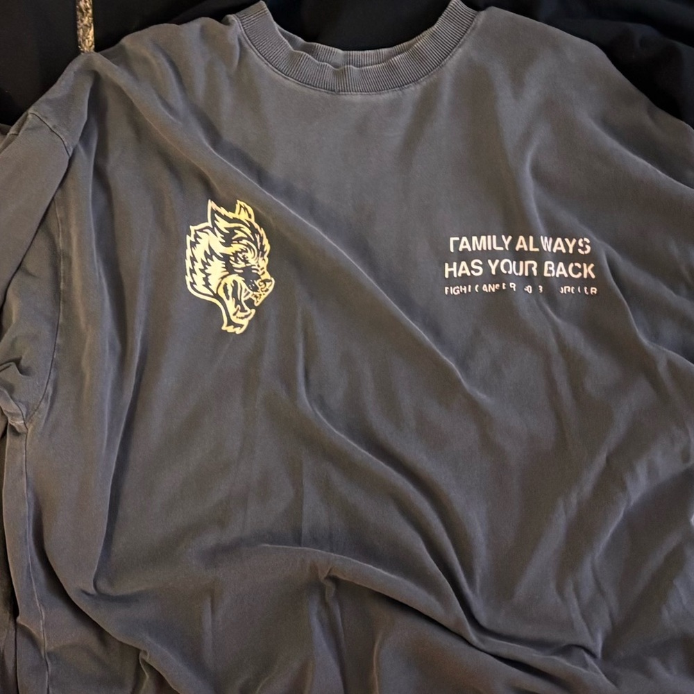 Gray Graphic Tee with Wolf Design